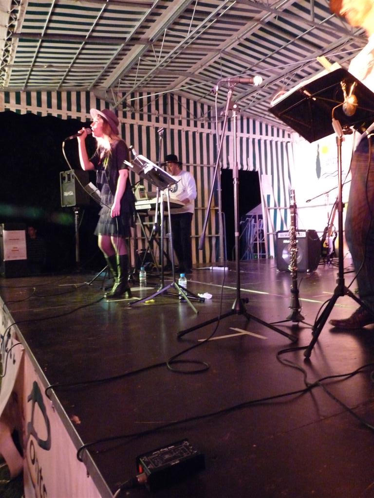 p1000907
