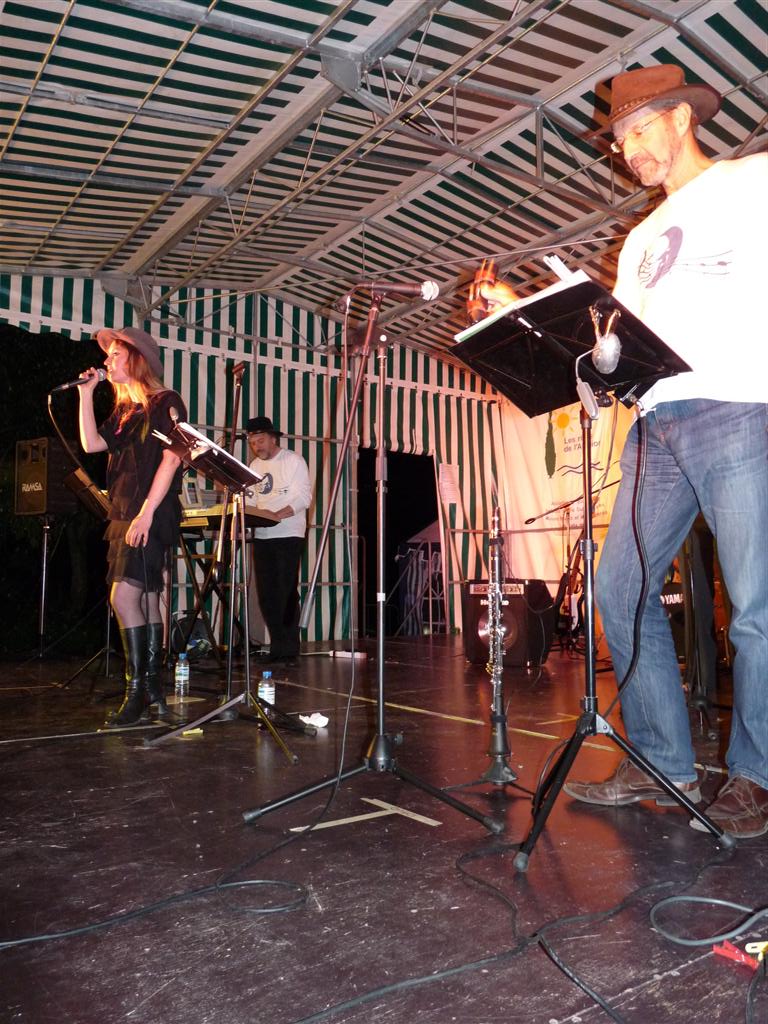 p1000909